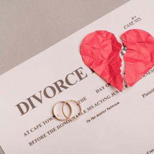 Divorce Lawyer